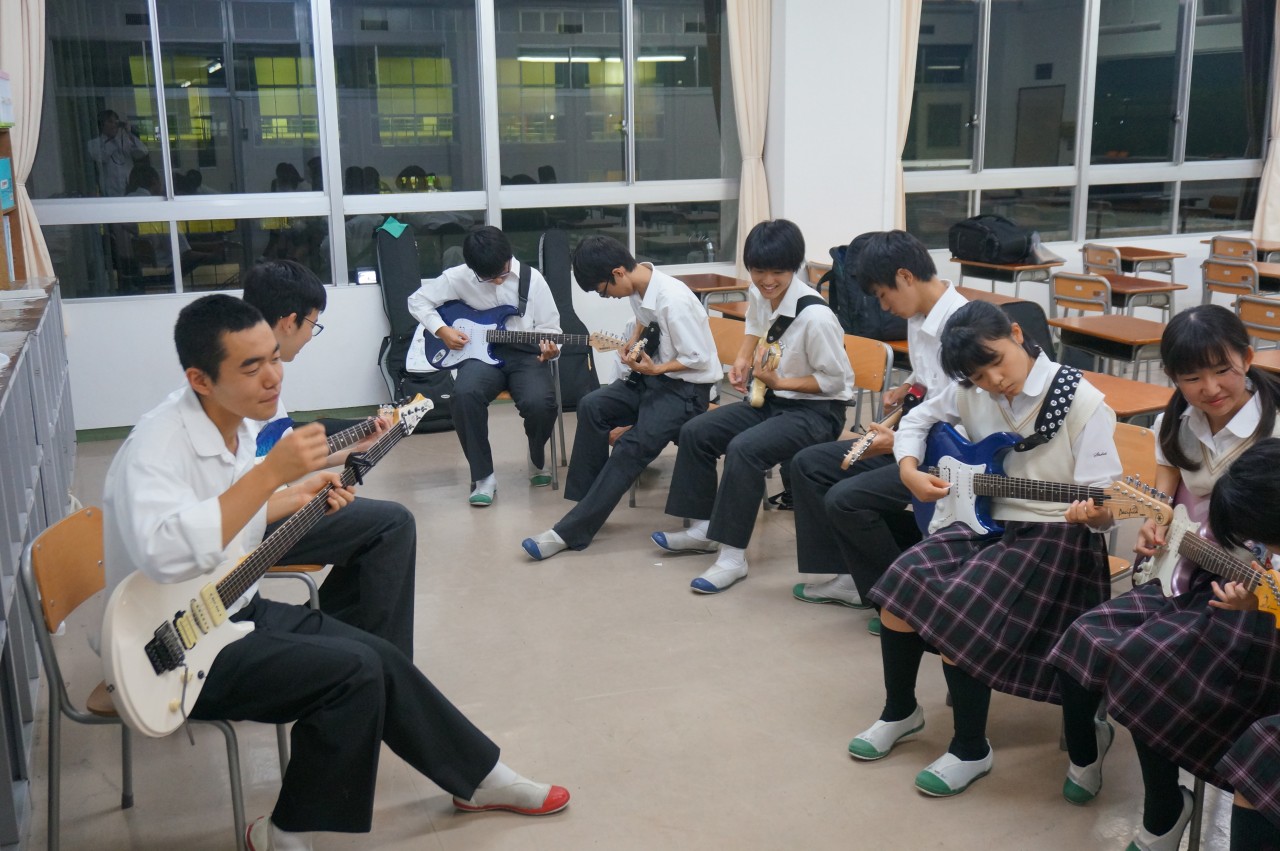 軽音楽部の練習風景 | 昌平中学校・高等学校