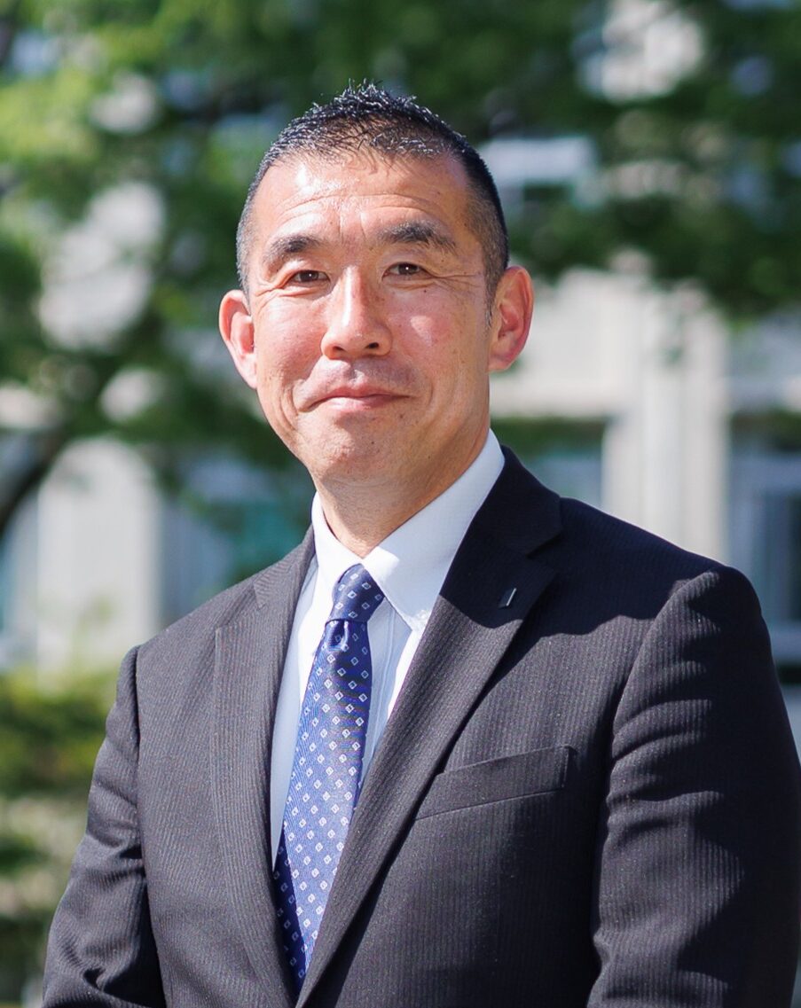 校長　加藤慎也